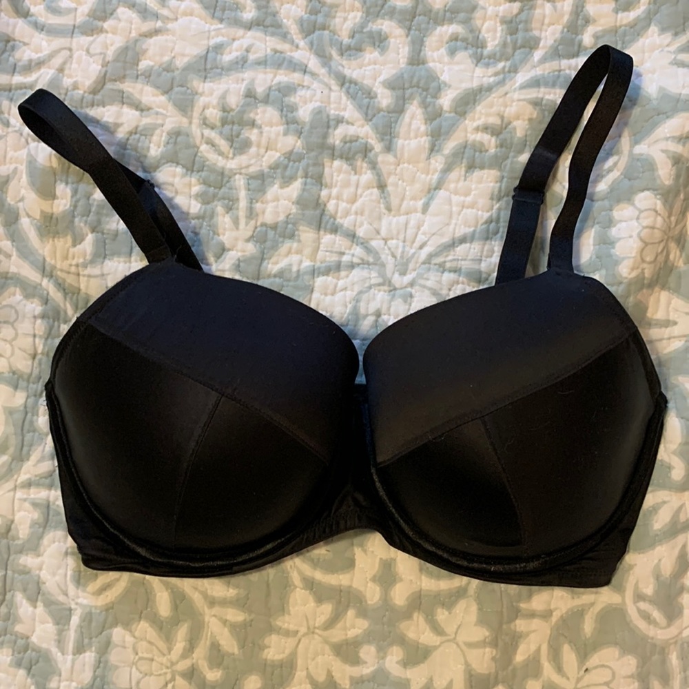 Strapless/convertible black Cacique push-up bra